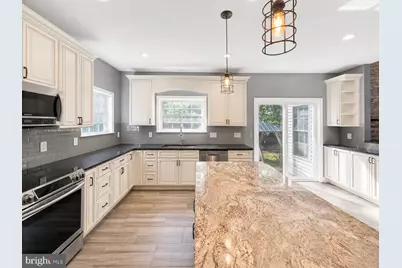 7164 N Crest Court, Warrenton, VA 20187 - Photo 7