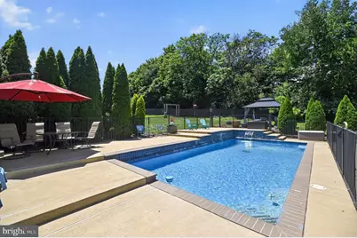 7164 N Crest Court, Warrenton, VA 20187 - Photo 3