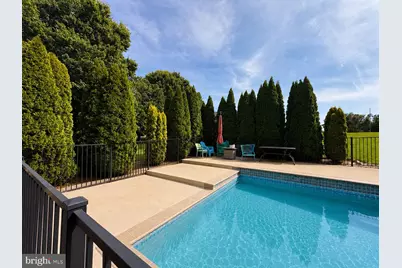 7164 N Crest Court, Warrenton, VA 20187 - Photo 3