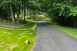 5920 Hunton Wood Dr, Broad Run, VA 20137 - Photo 3