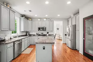 4056 Shrayer Ct, Warrenton, VA 20187 - Photo 9
