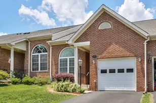 233 N View Cir, Warrenton, VA 20186 - Photo 1