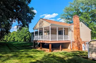4586 Hillside Ct, Warrenton, VA 20187 - Photo 3