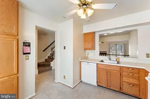 726 Pine Tree Ct, Warrenton, VA 20186 - Photo 7