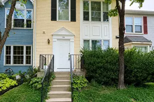726 Pine Tree Ct, Warrenton, VA 20186 - Photo 1