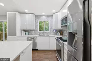 7371 Crown Ln, Warrenton, VA 20187 - Photo 3