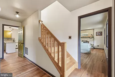10414 Skyline Avenue, Midland, VA 22728 - Photo 9