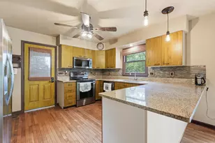 10414 Skyline Ave, Midland, VA 22728 - Photo 13