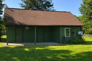 10414 Skyline Ave, Midland, VA 22728 - Photo 5