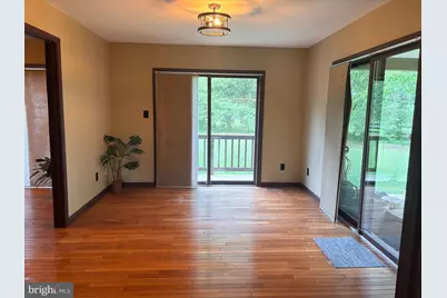 10414 Skyline Avenue, Midland, VA 22728 - Photo 7