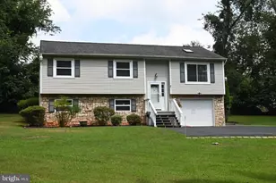 7463 Suncrest Dr, Warrenton, VA 20187 - Photo 1
