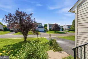 6678 Clarkes Meadow Dr, Bealeton, VA 22712 - Photo 3