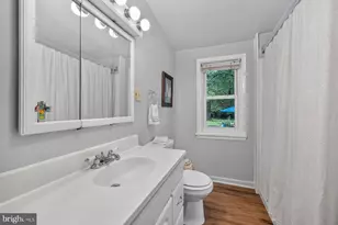 9383 Rogues Rd, Midland, VA 22728 - Photo 23