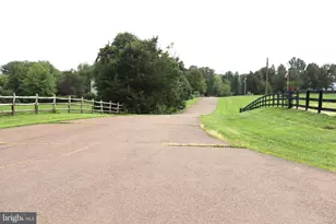 8000 Springhope Dr, Catlett, VA 20119 - Photo 3
