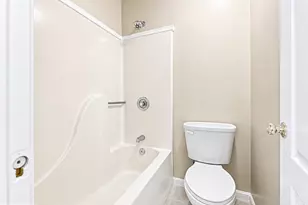 3608 N Red Oak Ln, Delaplane, VA 20144 - Photo 11