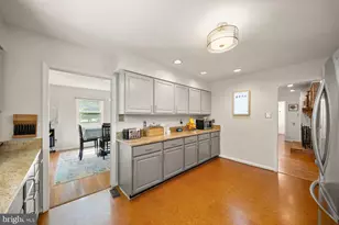 8256 Lock Ln, Warrenton, VA 20186 - Photo 17