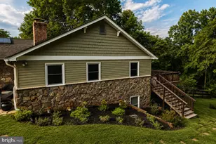 8256 Lock Ln, Warrenton, VA 20186 - Photo 3