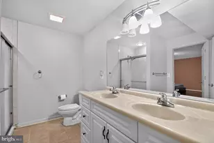 6401 Abingdon Pl, Warrenton, VA 20187 - Photo 13