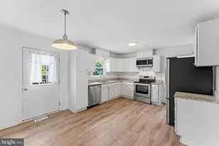9359 Paradise Rd, Warrenton, VA 20186 - Photo 3
