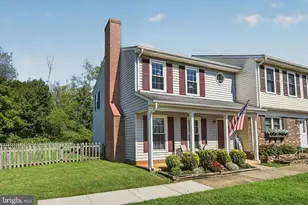 446 Ridge Ct, Warrenton, VA 20186 - Photo 1