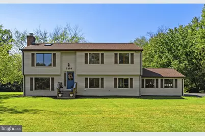 7200 N Starcrest Drive, Warrenton, VA 20187 - Photo 1