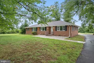 11810 Freemans Rd, Remington, VA 22734 - Photo 9