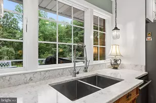 5290 Hillside Dr, Warrenton, VA 20187 - Photo 9