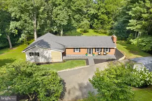 5290 Hillside Dr, Warrenton, VA 20187 - Photo 3