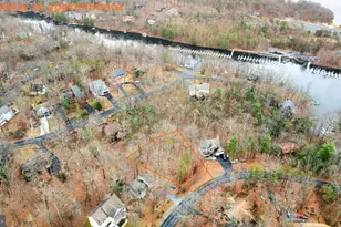 407 Northwood Cir, Cross Junction, VA 22625 - Photo 1