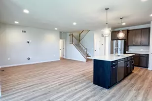 128 Wagtail Ln, Winchester, VA 22603 - Photo 3