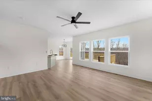 1086 Reynolds Rd, Cross Junction, VA 22625 - Photo 9