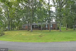 134 West St, Stephens City, VA 22655 - Photo 1