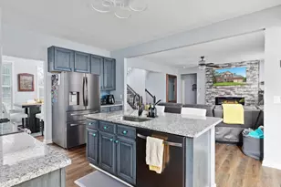 112 Country Club Dr, Cross Junction, VA 22625 - Photo 5