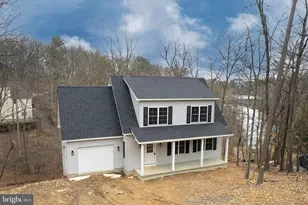 109 Sycamore Pl, Cross Junction, VA 22625 - Photo 1