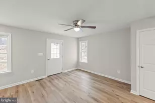 109 Sycamore Pl, Cross Junction, VA 22625 - Photo 5