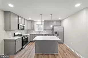 109 Sycamore Pl, Cross Junction, VA 22625 - Photo 5