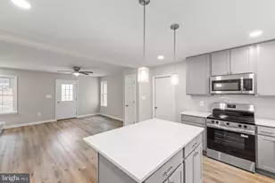 109 Sycamore Pl, Cross Junction, VA 22625 - Photo 13