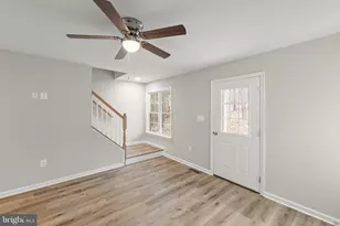 109 Sycamore Pl, Cross Junction, VA 22625 - Photo 5