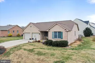 307 Craig Dr, Stephens City, VA 22655 - Photo 3