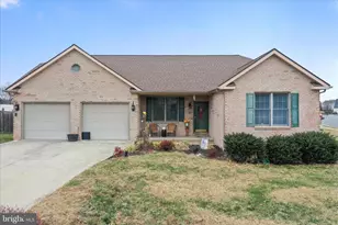 307 Craig Dr, Stephens City, VA 22655 - Photo 1