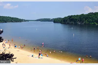 103 Green Leaf Drive, Cross Junction, VA 22625 - Photo 3