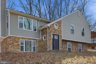 1220 Lakeview Dr, Cross Junction, VA 22625 - Photo 3