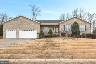 327 Clydesdale Dr, Stephens City, VA 22655 - Photo 1