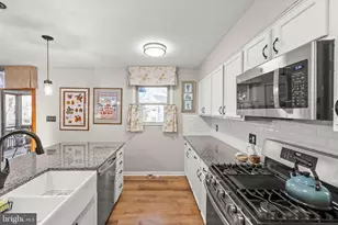 104 Greenwood Ct, Cross Junction, VA 22625 - Photo 7