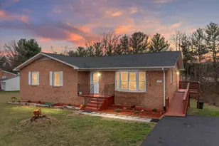 113 Williamson Rd, Winchester, VA 22602 - Photo 1