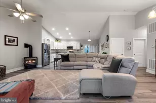 103 Quail Ct, Cross Junction, VA 22625 - Photo 7