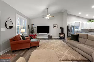 103 Quail Ct, Cross Junction, VA 22625 - Photo 11