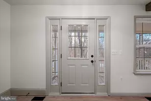 209 Winchester Dr, Winchester, VA 22602 - Photo 9