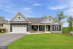516 Sleigh Dr, Cross Junction, VA 22625 - Photo 9