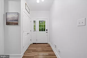 516 Sleigh Dr, Cross Junction, VA 22625 - Photo 13